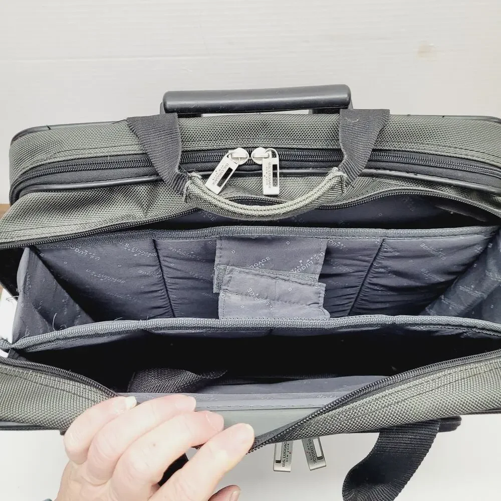 US LUGGAGE NEW YORK Roller Carry On Briefcase 18x12x8 Laptop Gray Outside Zip